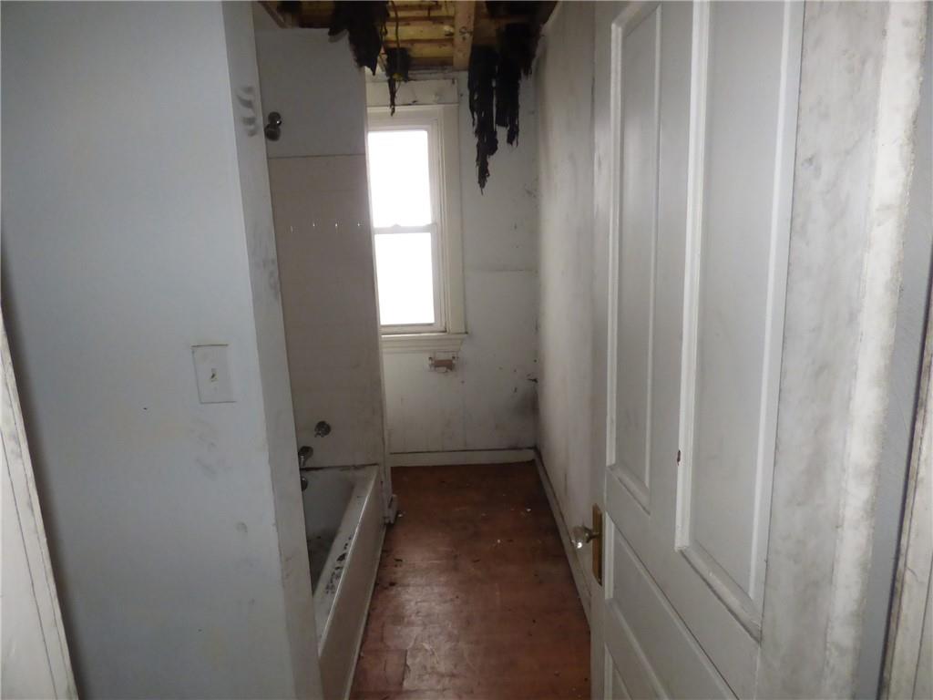 1021 Rue Grande Vue Street Pittsburgh, PA 15220 - Photo 15 of 22