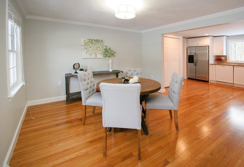 24 Hillview Road North Reading, MA 01864 - Photo 6 of 29 Gallery Image 6