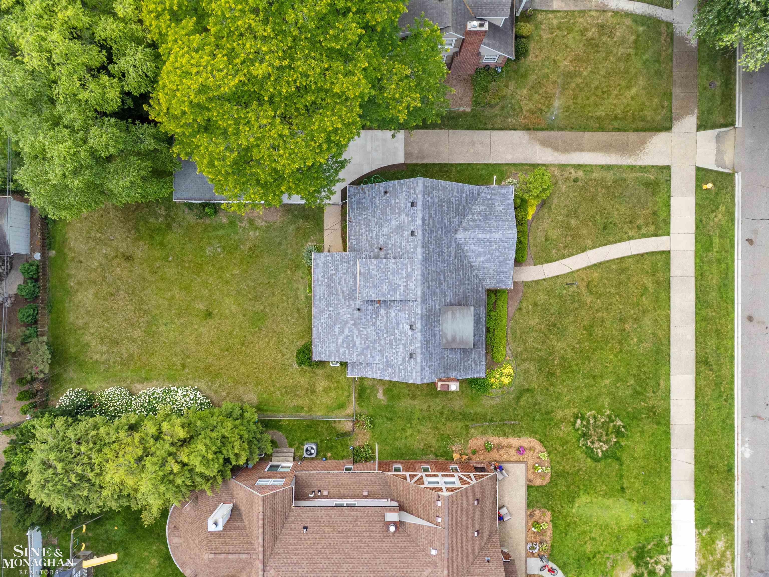 581 Hampton Road Grosse Pointe Woods, MI 48236 - Photo 57 of 60