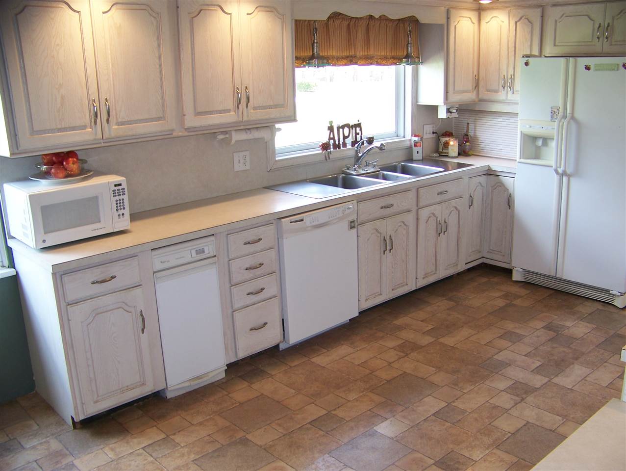 2407 North Orchard Road Marion, IN 46952 - Photo 14 of 25 Gallery Image 14