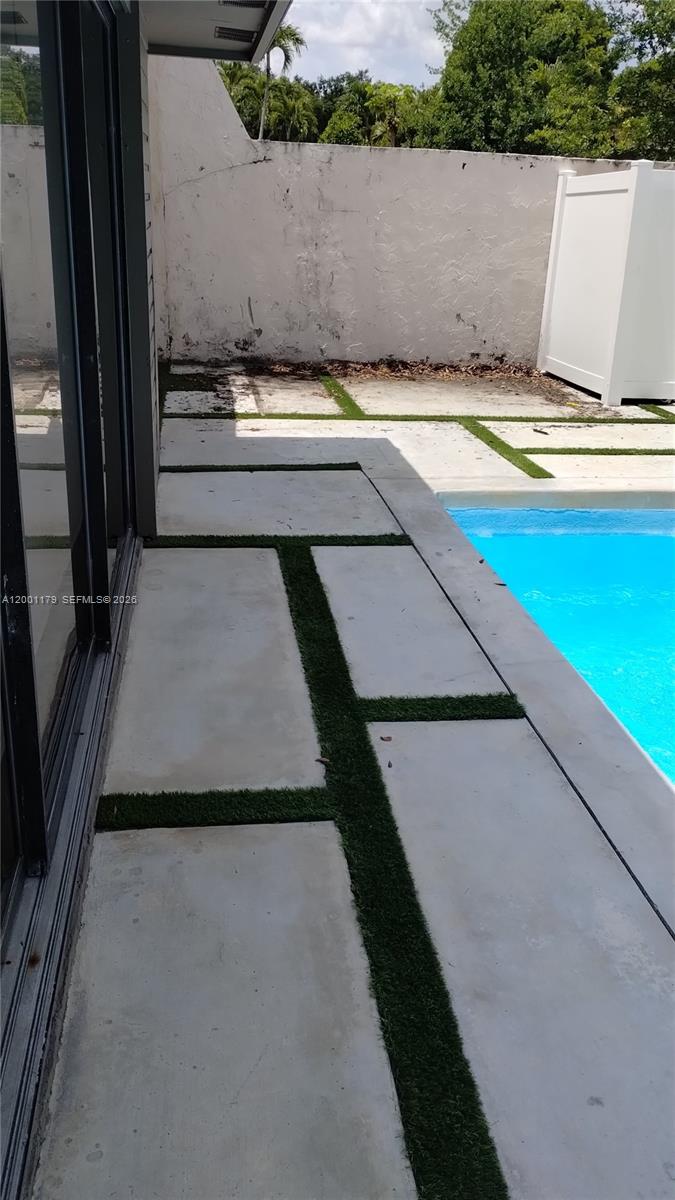 11843 Southwest 79th Terrace Miami, FL 33183 - Photo 30 of 36