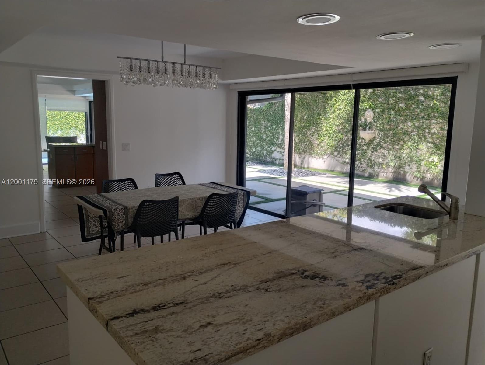 11843 Southwest 79th Terrace Miami, FL 33183 - Photo 9 of 36 Kitchen/dining