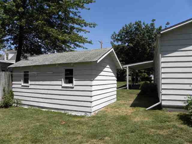213 Northeast 4th Street Aledo, IL 61231 - Photo 3 of 3