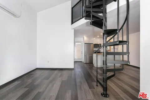 $2,499,999 | 2914 Castle Heights Avenue, Los Angeles, CA 90034