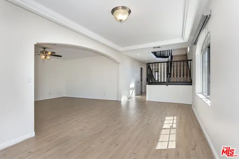 $2,499,999 | 2914 Castle Heights Avenue, Los Angeles, CA 90034