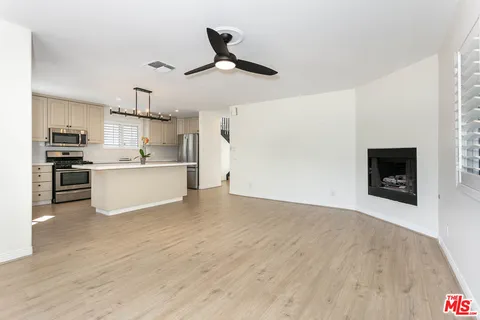 $2,499,999 | 2914 Castle Heights Avenue, Los Angeles, CA 90034