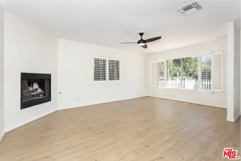 $2,499,999 | 2914 Castle Heights Avenue, Los Angeles, CA 90034