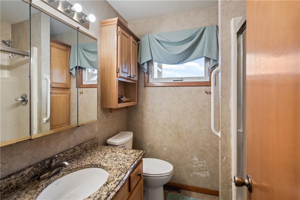 1504 17000 Road Parsons, KS 67357 - Photo 39 of 90