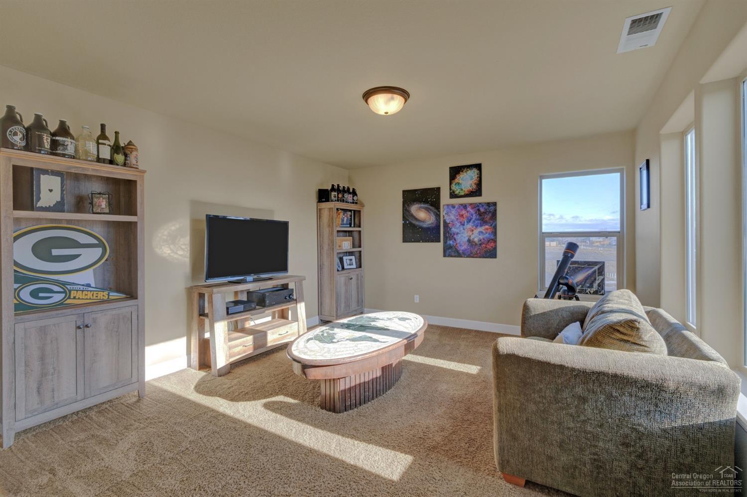 758 Northwest 28th Loop Redmond, OR 97756 - Photo 17 of 22 Additional Photo