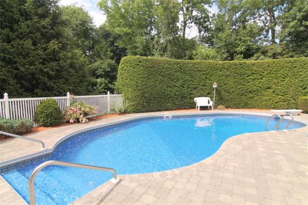 22 Carter Road Shrewsbury, MA 01545 - Photo 3 of 28 Gallery Image 3