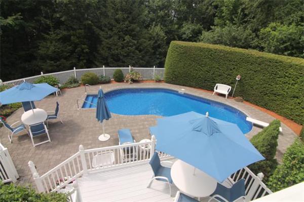 22 Carter Road Shrewsbury, MA 01545 - Photo 4 of 28 Gallery Image 4