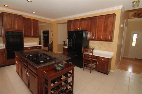 22 Carter Road Shrewsbury, MA 01545 - Photo 9 of 28 Gallery Image 9