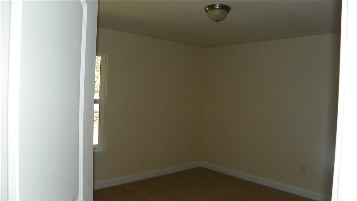 88100 Maybourne Road Yulee, FL 32097 - Photo 6 of 8 a view of a small space
