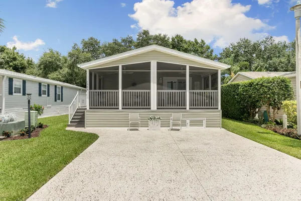 $379,900 | 1366 Diamond Lake Circle, Naples, FL 34114