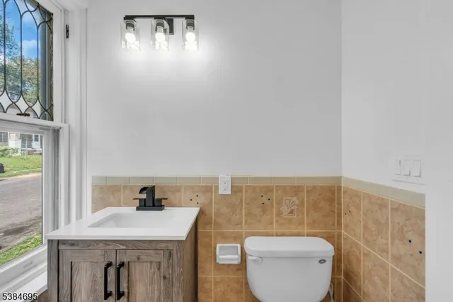 $370,000 | 302 Bellevue Avenue, Trenton, NJ 08618