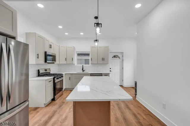 $370,000 | 302 Bellevue Avenue, Trenton, NJ 08618