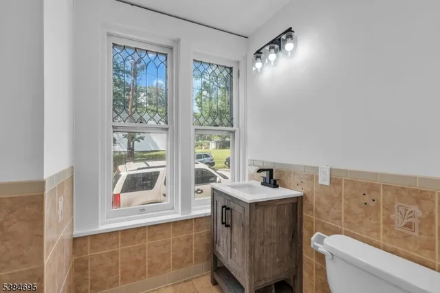 $370,000 | 302 Bellevue Avenue, Trenton, NJ 08618