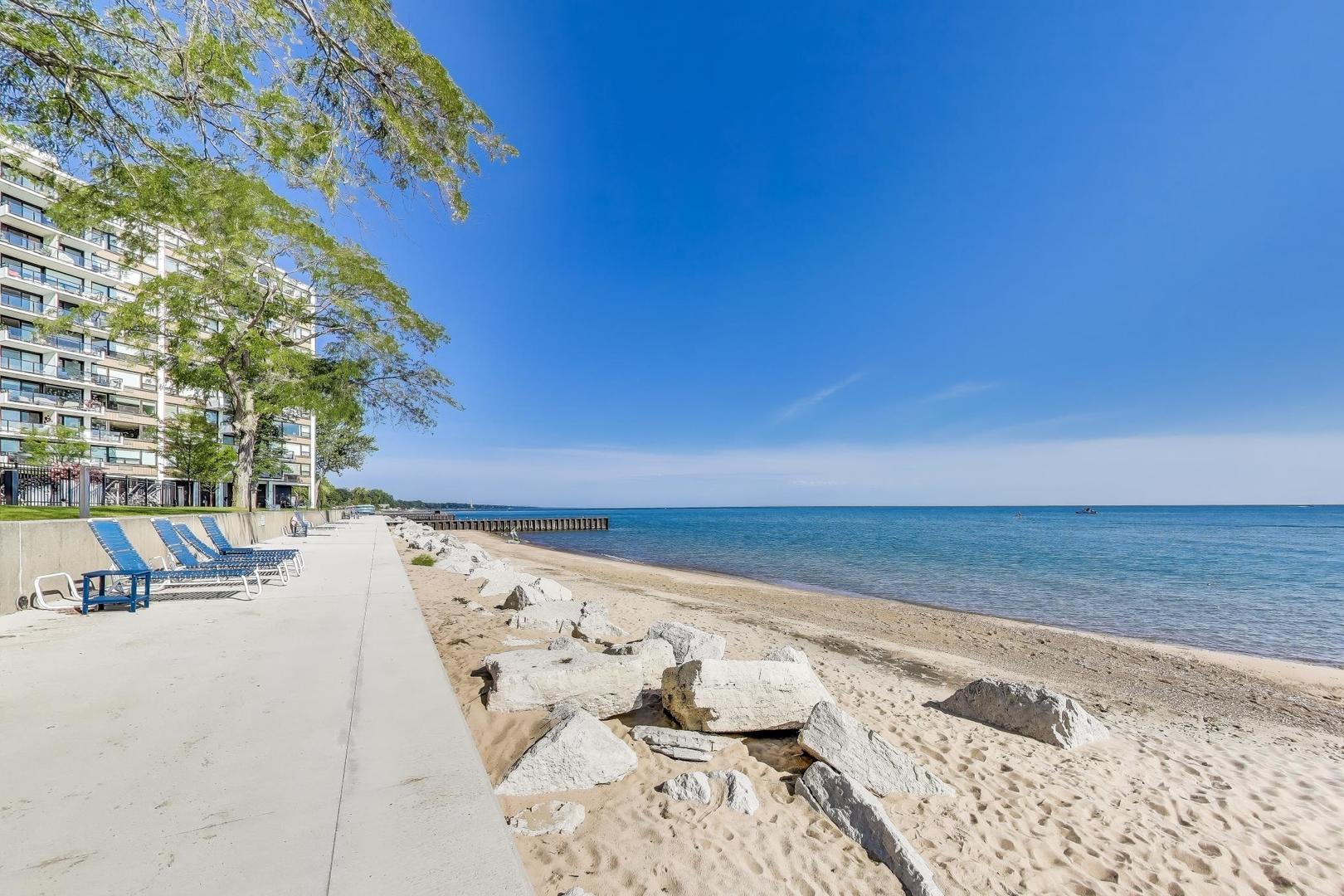 1630 Sheridan Road, Unit 7K Wilmette, IL 60091 - Photo 3 of 28 a view of an ocean beach