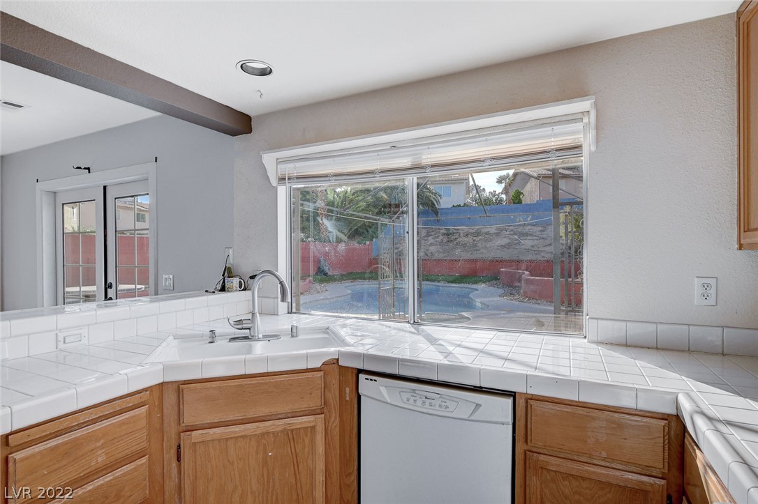 1470 Flintrock Road Henderson, NV 89014 - Photo 3 of 22