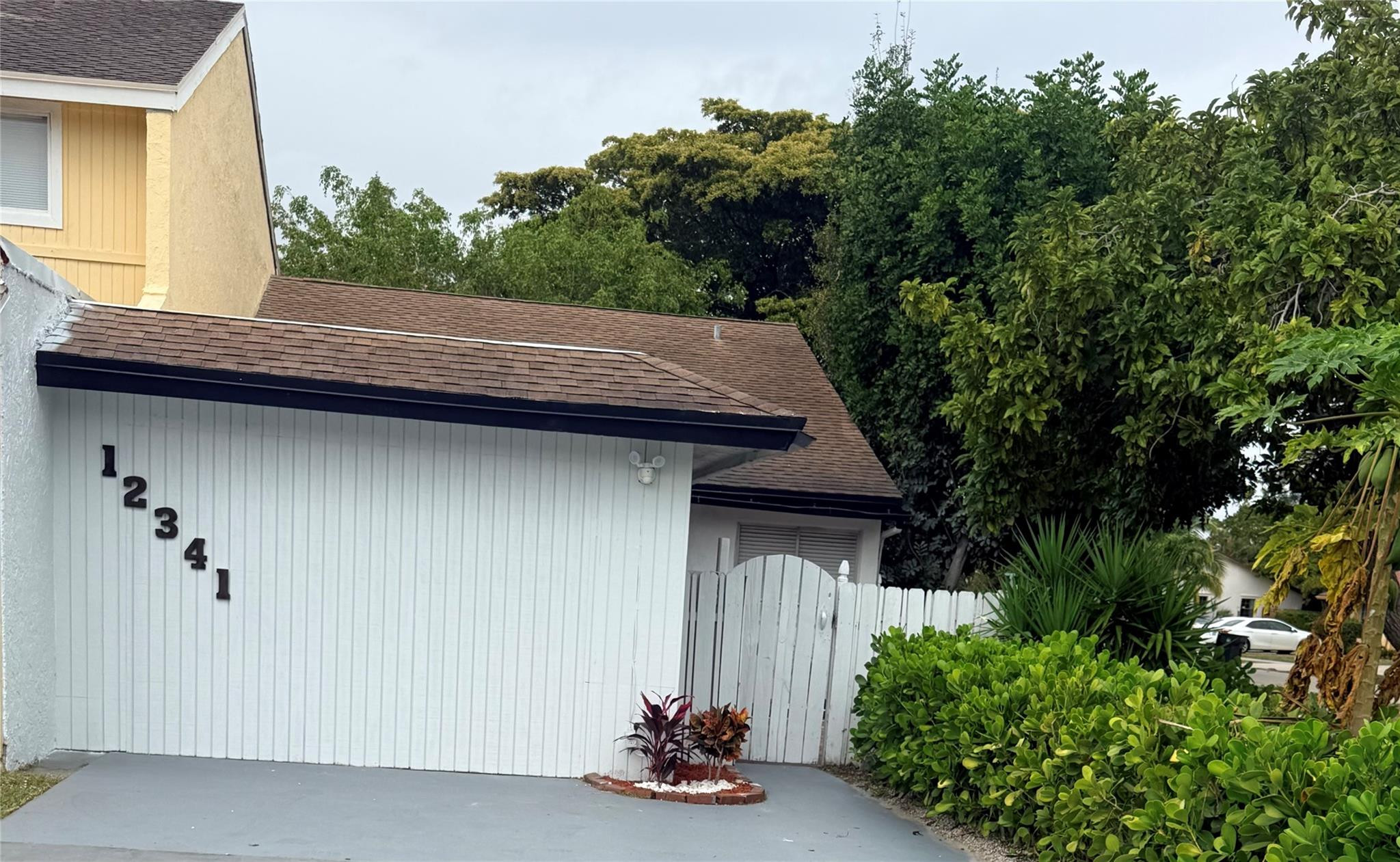 12341 Westhampton Circle Wellington, FL 33414 - Photo 2 of 11 Photo 2