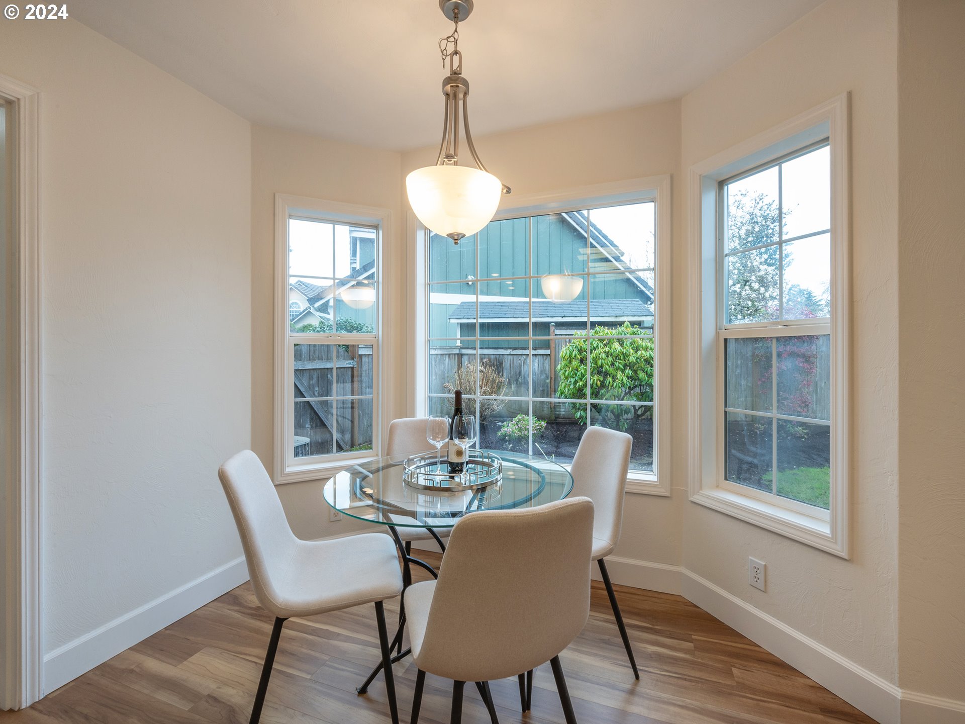 842 Raintree Way Springfield, OR 97477 - Photo 13 of 48 Breakfast Area