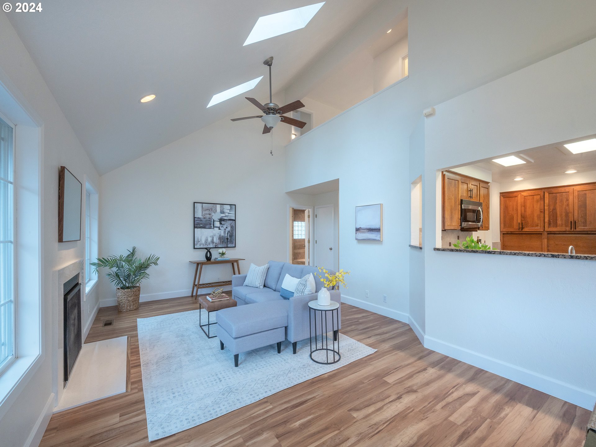 842 Raintree Way Springfield, OR 97477 - Photo 15 of 48 Family Room