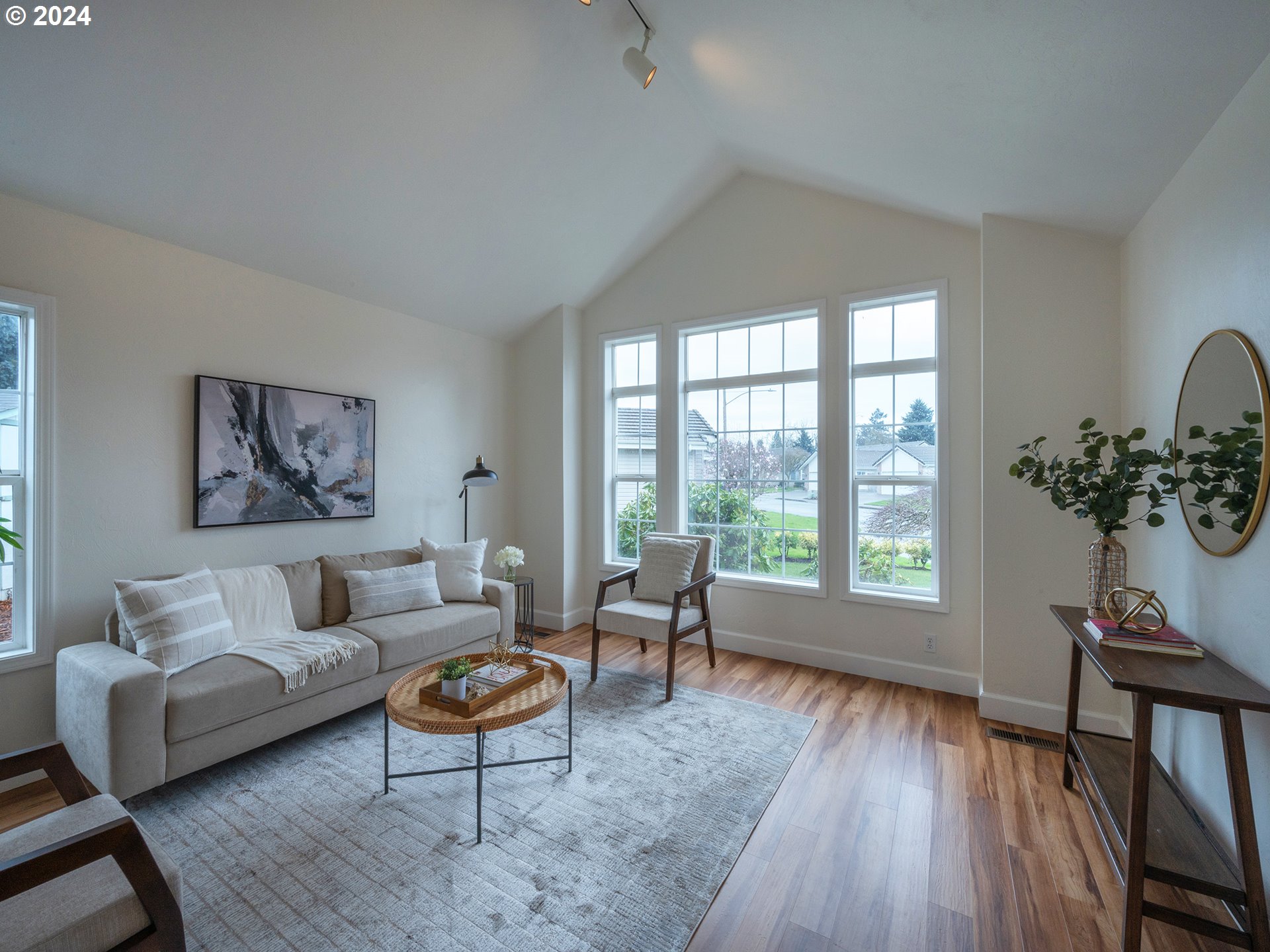 842 Raintree Way Springfield, OR 97477 - Photo 5 of 48 Living Room