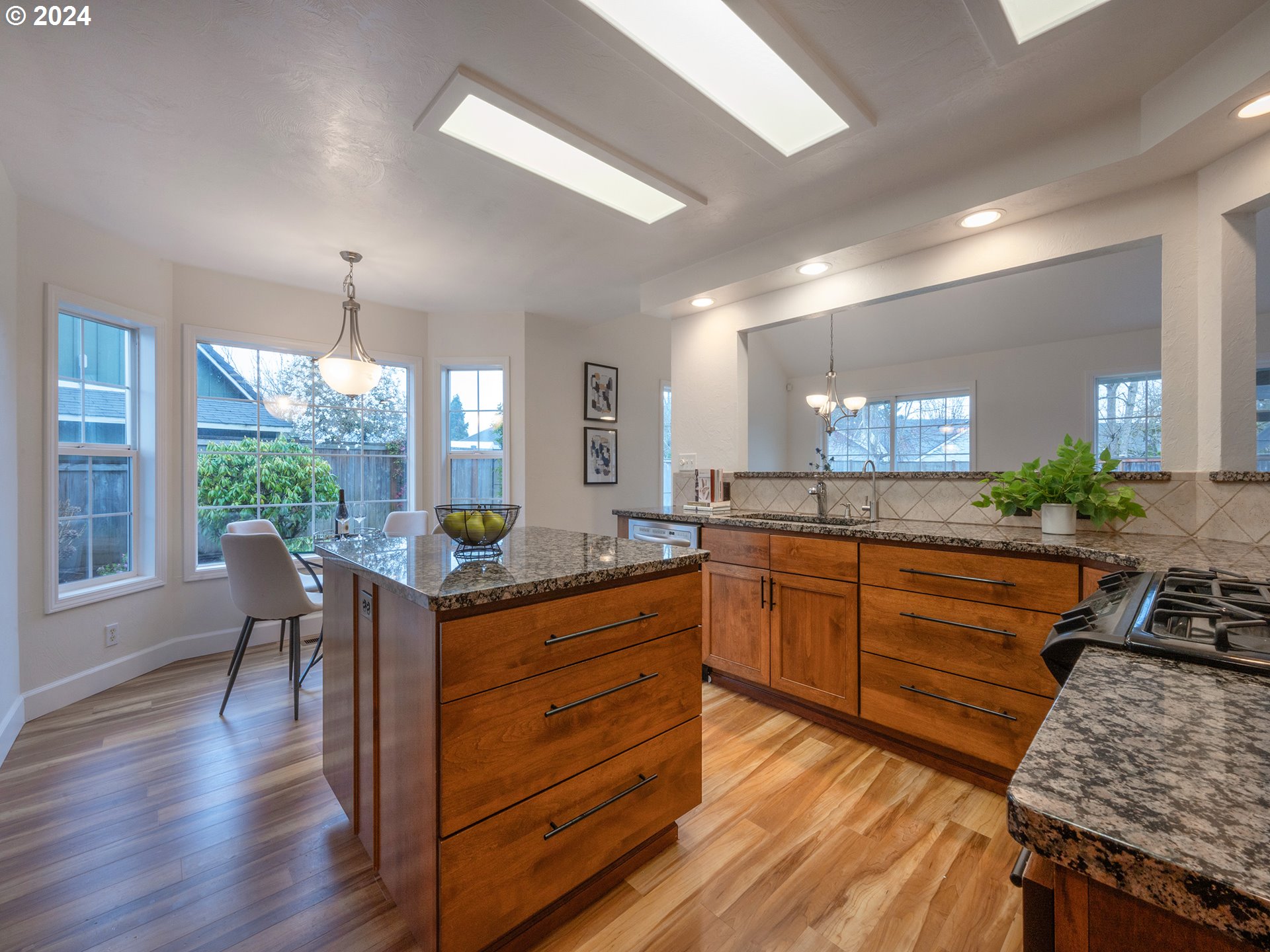 842 Raintree Way Springfield, OR 97477 - Photo 10 of 48 Gallery Image 10