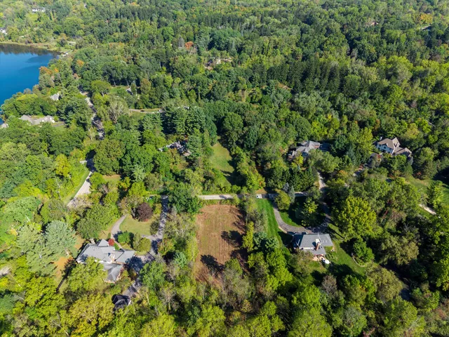 $950,000 | 244 Barton Shore Drive, Ann Arbor, MI 48105