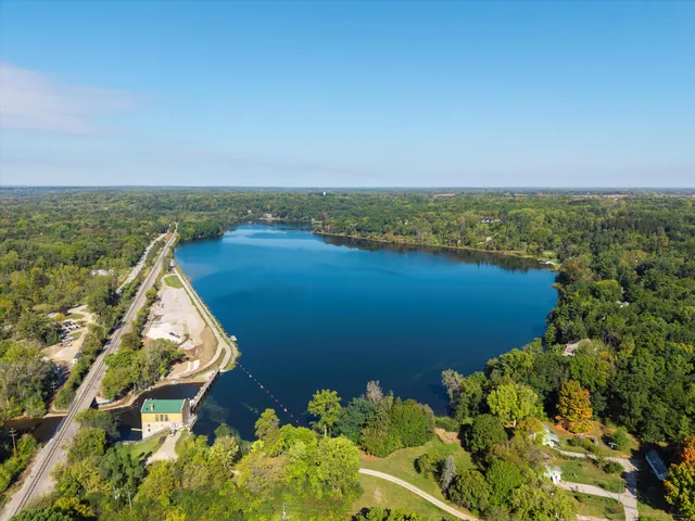 $950,000 | 244 Barton Shore Drive, Ann Arbor, MI 48105