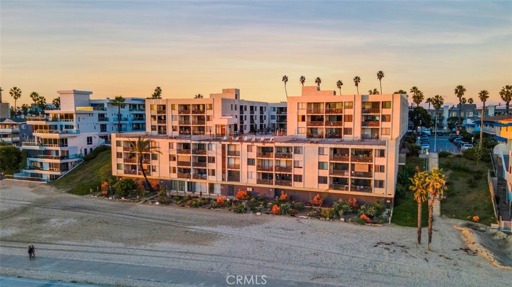 1140 East Ocean Boulevard, Unit 235 Long Beach, CA 90802 - Photo 30 of 45 a view of a building with a street