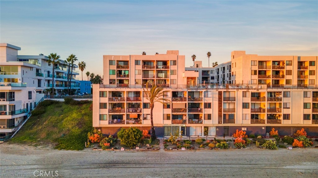1140 East Ocean Boulevard, Unit 235 Long Beach, CA 90802 - Photo 32 of 45 a front view of a building