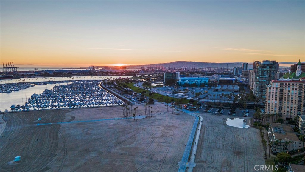 1140 East Ocean Boulevard, Unit 235 Long Beach, CA 90802 - Photo 41 of 45 a view of a terrace