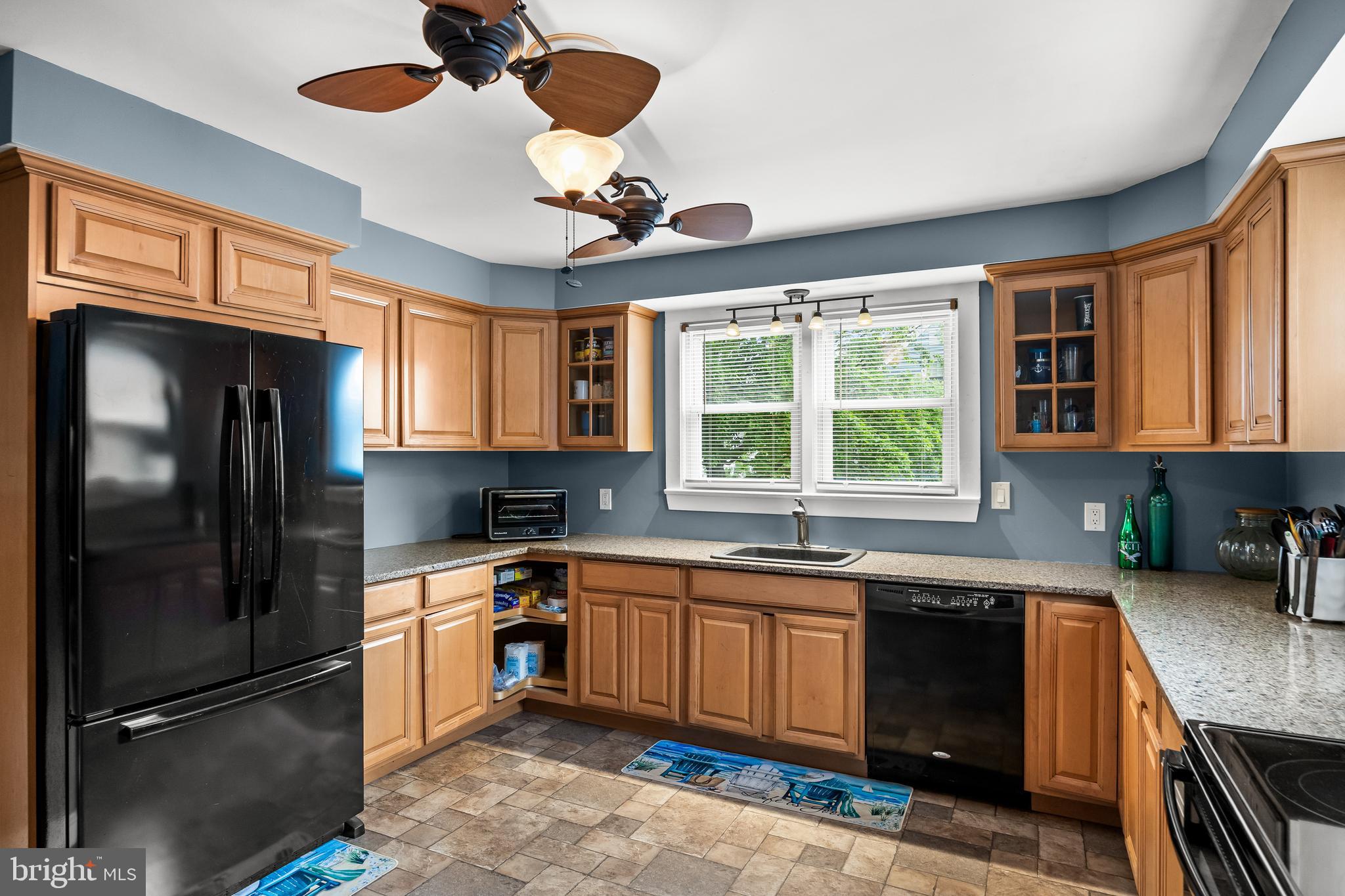 23 West Mill Road Maple Shade, NJ 08052 - Photo 9 of 29