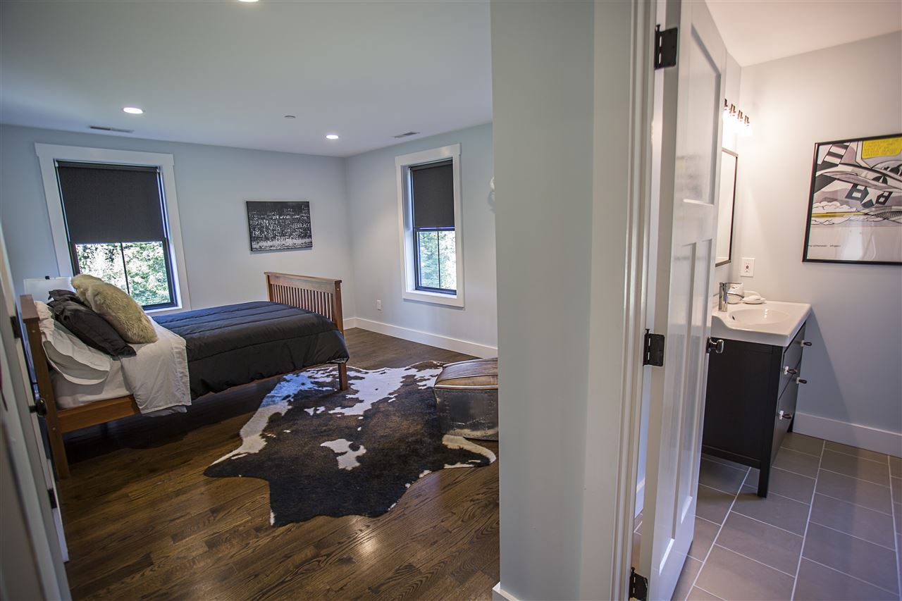 78 Old Chester Road Derry, NH 03038 - Photo 28 of 38