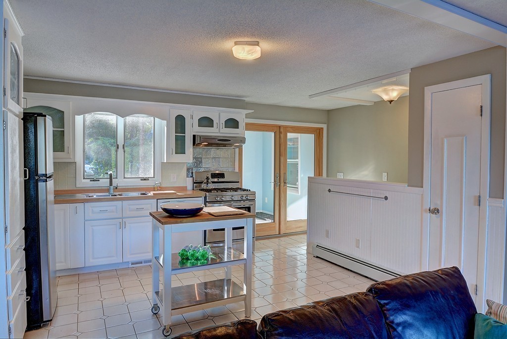 29 Lake Ridge Drive Holland, MA 01521 - Photo 5 of 28 Gallery Image 5