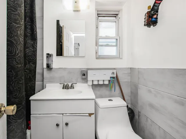 $899,000 | 3219 Lurting Avenue | Laconia