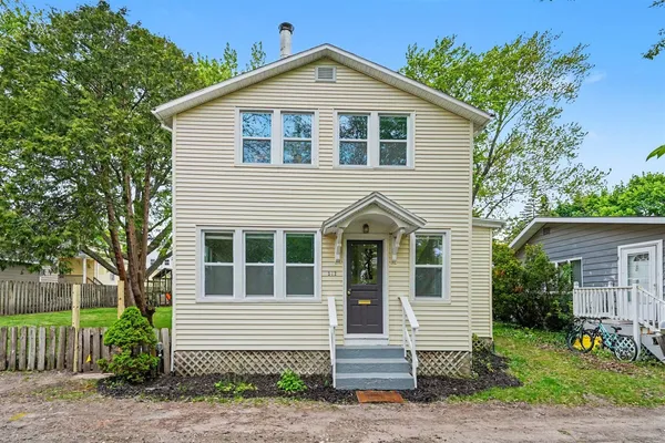 $370,000 | 512 Marsh Street, St. Joseph, MI 49085