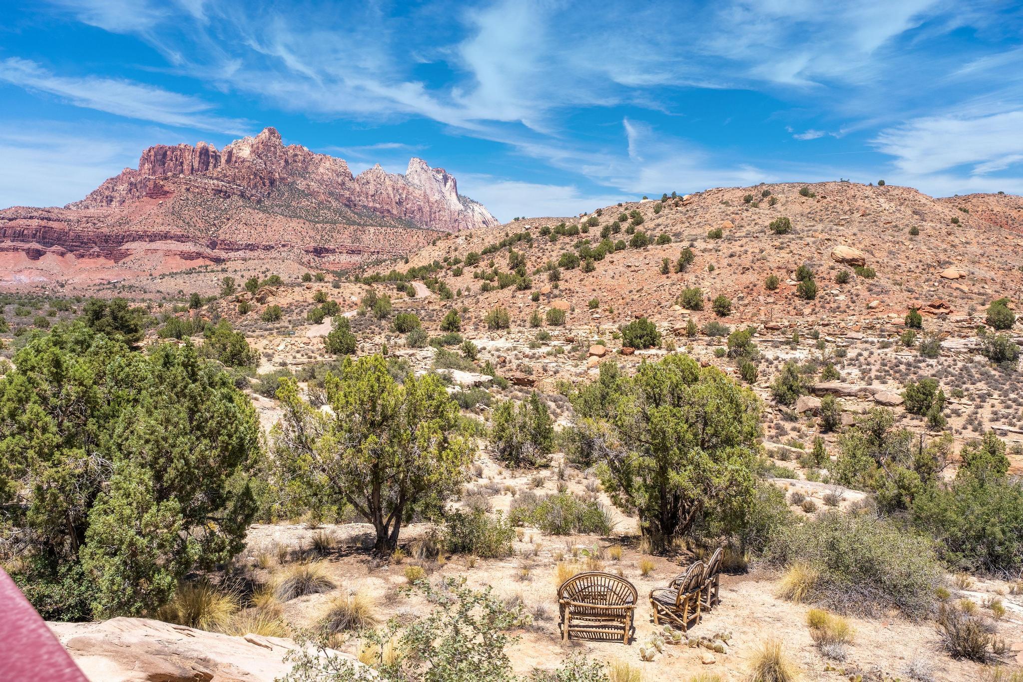 2907 Zuni Circle Springdale, UT 84767 - Photo 12 of 99 "Protected Views. End-of-Cul-de-Sac Privacy. Minutes from Zion NP."
