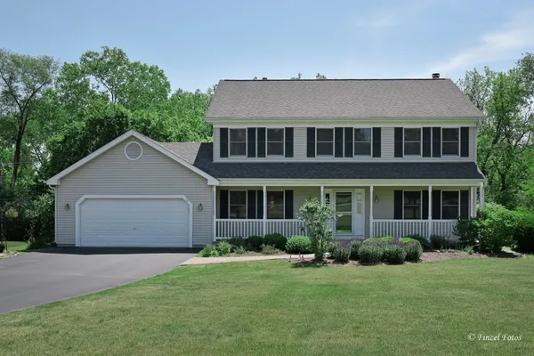 $450,000 | 841 Hemlock Drive, Sleepy Hollow, IL 60118