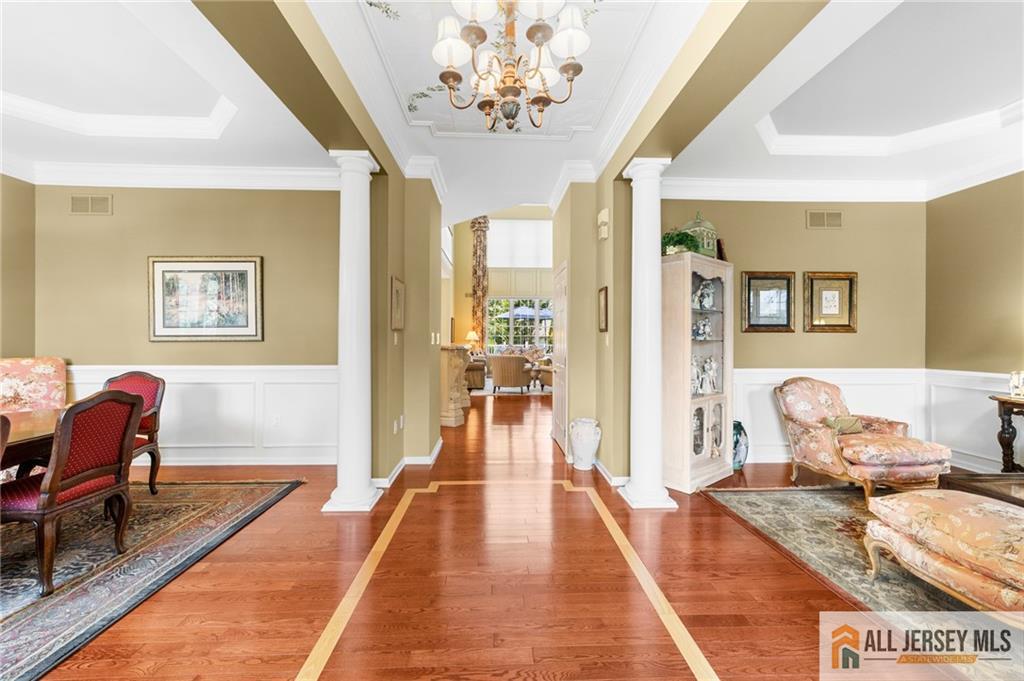 8 Tamarack Road Monroe Township, NJ 08831 - Photo 3 of 40 Gallery Image 3