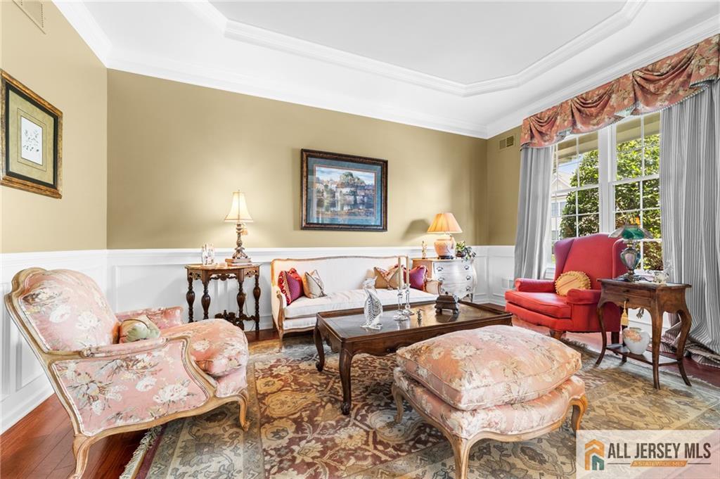 8 Tamarack Road Monroe Township, NJ 08831 - Photo 5 of 40 Gallery Image 5