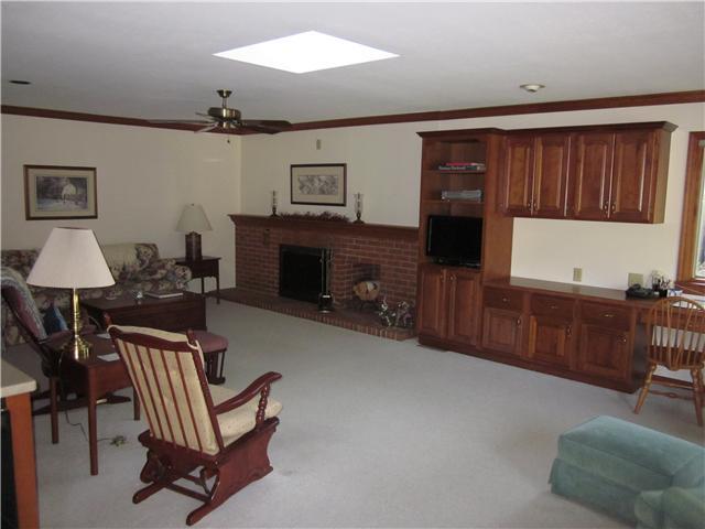 6705 Rieber Street Columbus, OH 43085 - Photo 7 of 21