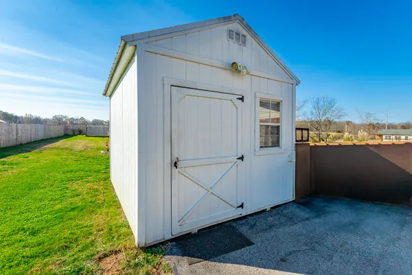 $419,900 | 1608 Eagle Drive, Hixson, TN 37343