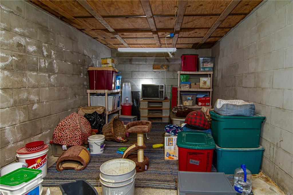3315 Southeast Lostine Road Columbus, KS 66725 - Photo 21 of 37