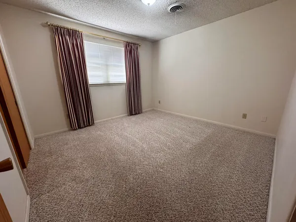 $194,500 | 1304 Floydada, Plainview, TX 79072