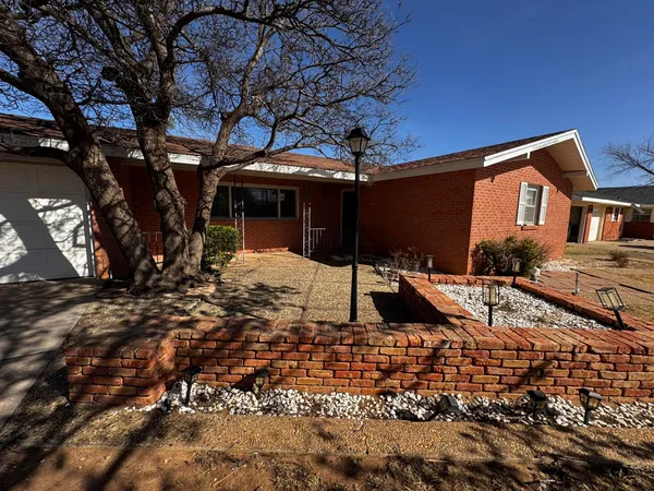 $189,500 | 1304 Floydada, Plainview, TX 79072