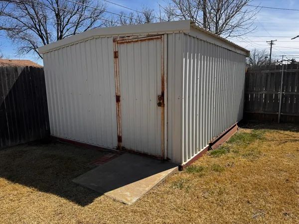 $189,500 | 1304 Floydada, Plainview, TX 79072