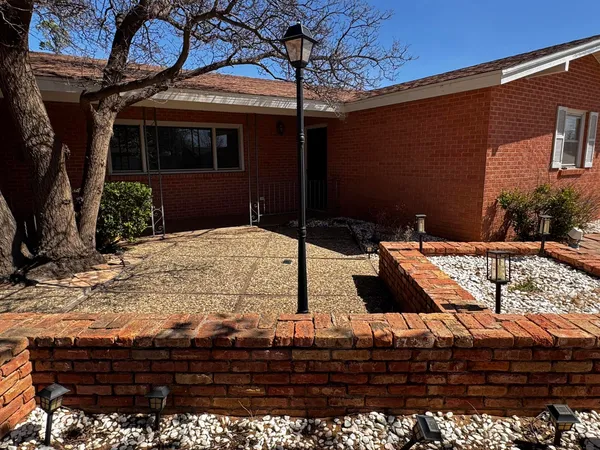 $189,500 | 1304 Floydada, Plainview, TX 79072