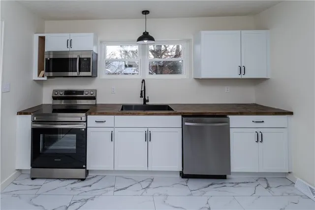 $199,000 | 1230 Vine Street, Connellsville, PA 15425